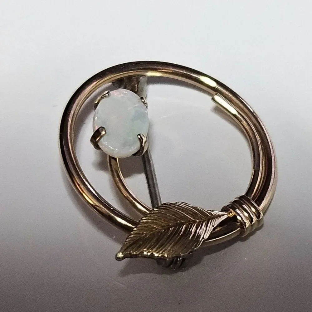 Vintage Krementz Circle Leaf 14K Gold Filled Real Fire Opal Small Brooch Pin